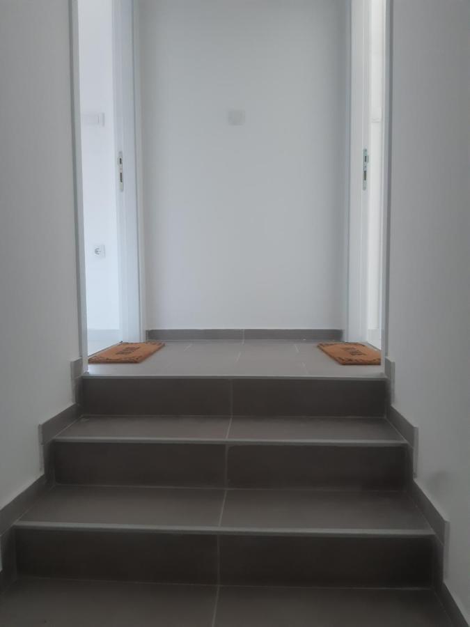 Stojanovic Apartments นิส ภายนอก รูปภาพ